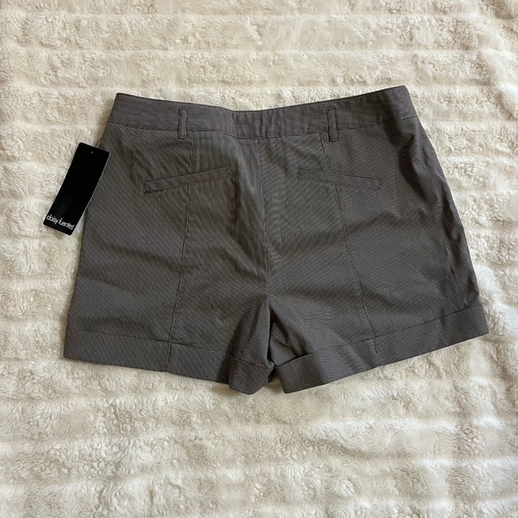 Daisy Fuentes Ladies Simply Shorts, Brown Combo Color Size 10 - Picture 2 of 4
